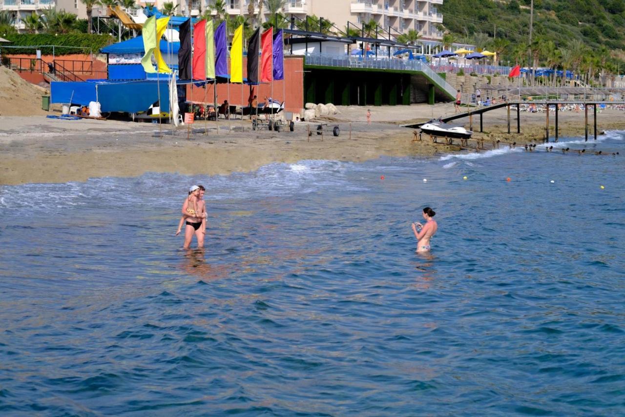 Anitas Hotel Konaklı Extérieur photo