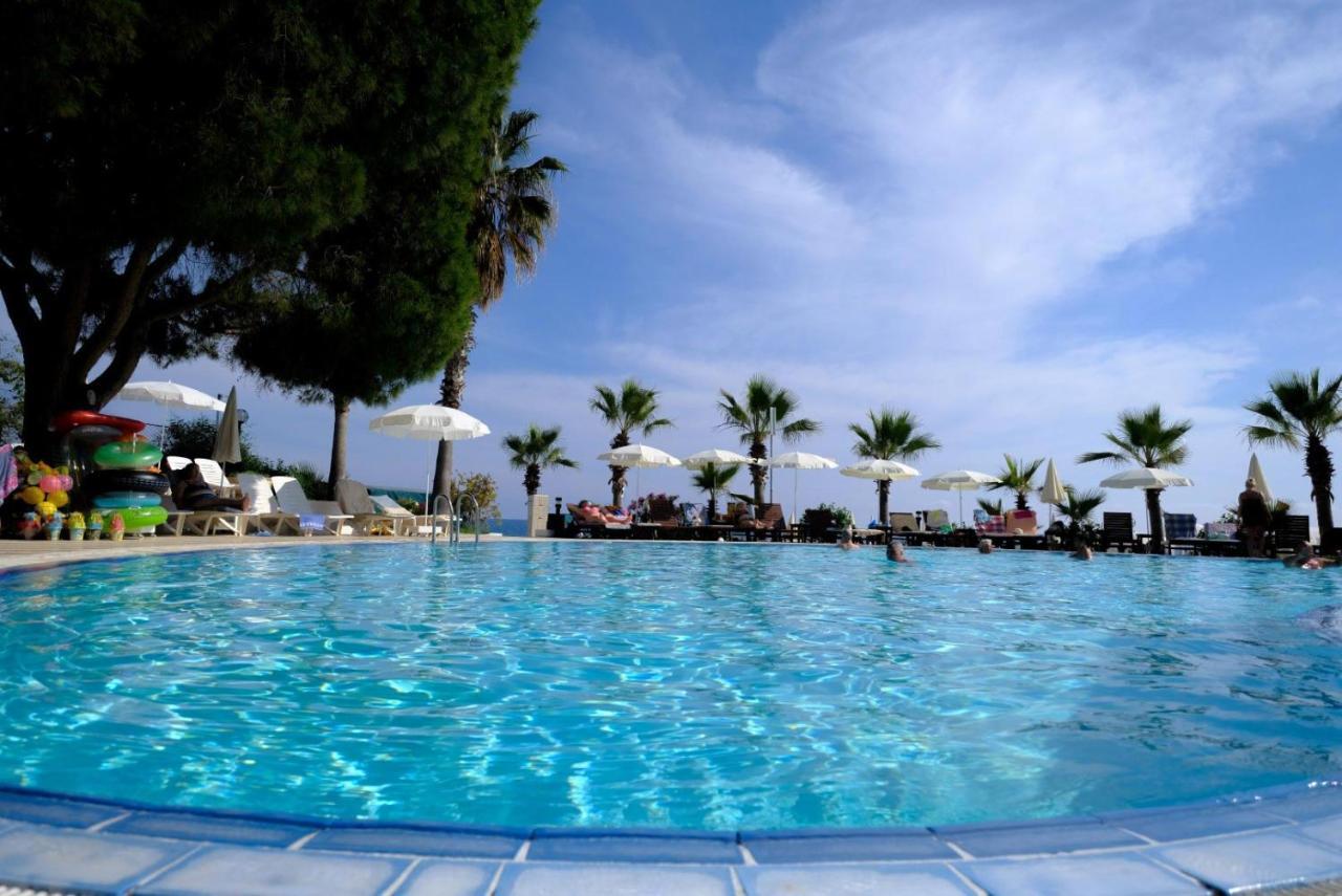 Anitas Hotel Konaklı Extérieur photo