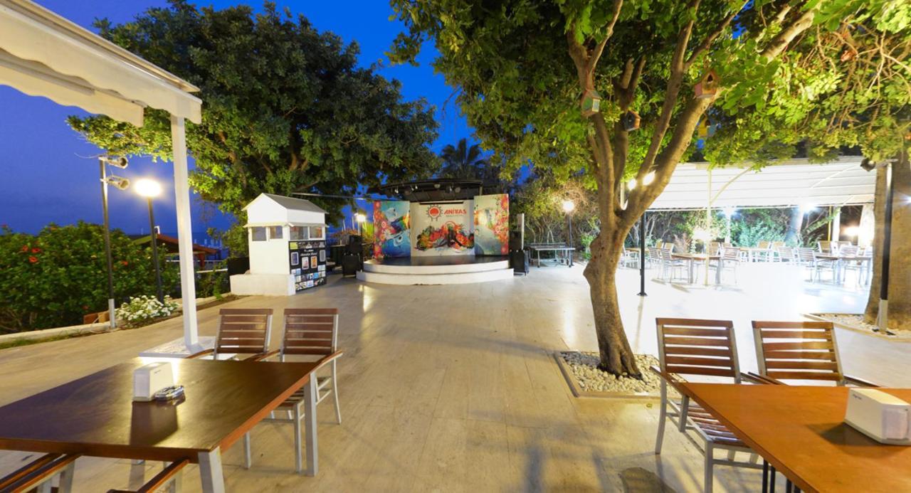 Anitas Hotel Konaklı Extérieur photo