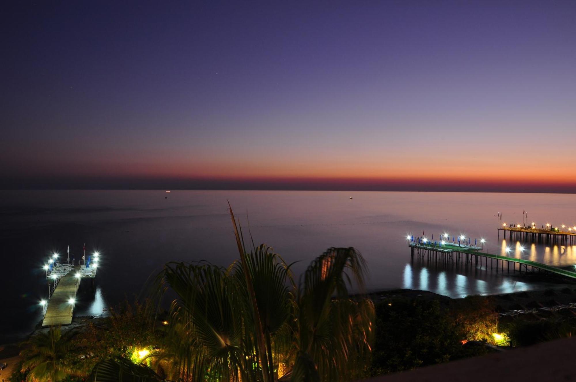Anitas Hotel Konaklı Extérieur photo
