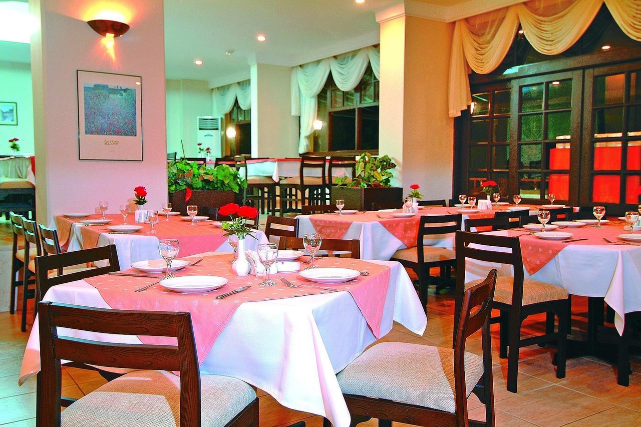Anitas Hotel Konaklı Extérieur photo
