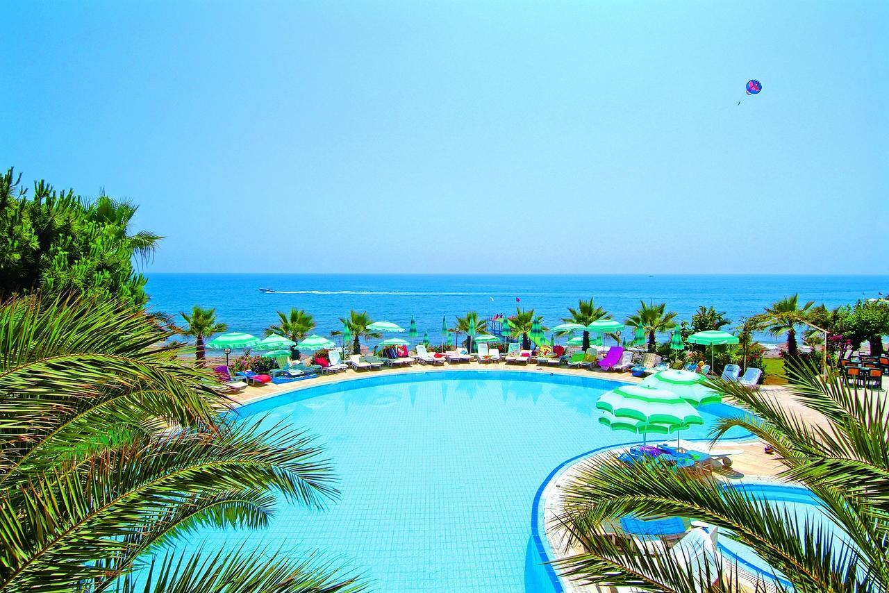 Anitas Hotel Konaklı Extérieur photo